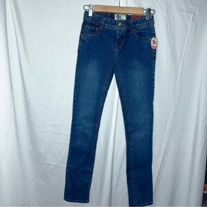 NWT SO Womans Juniors Midrise Skinny Jeans Size 0  Blue Denim Stretch 014